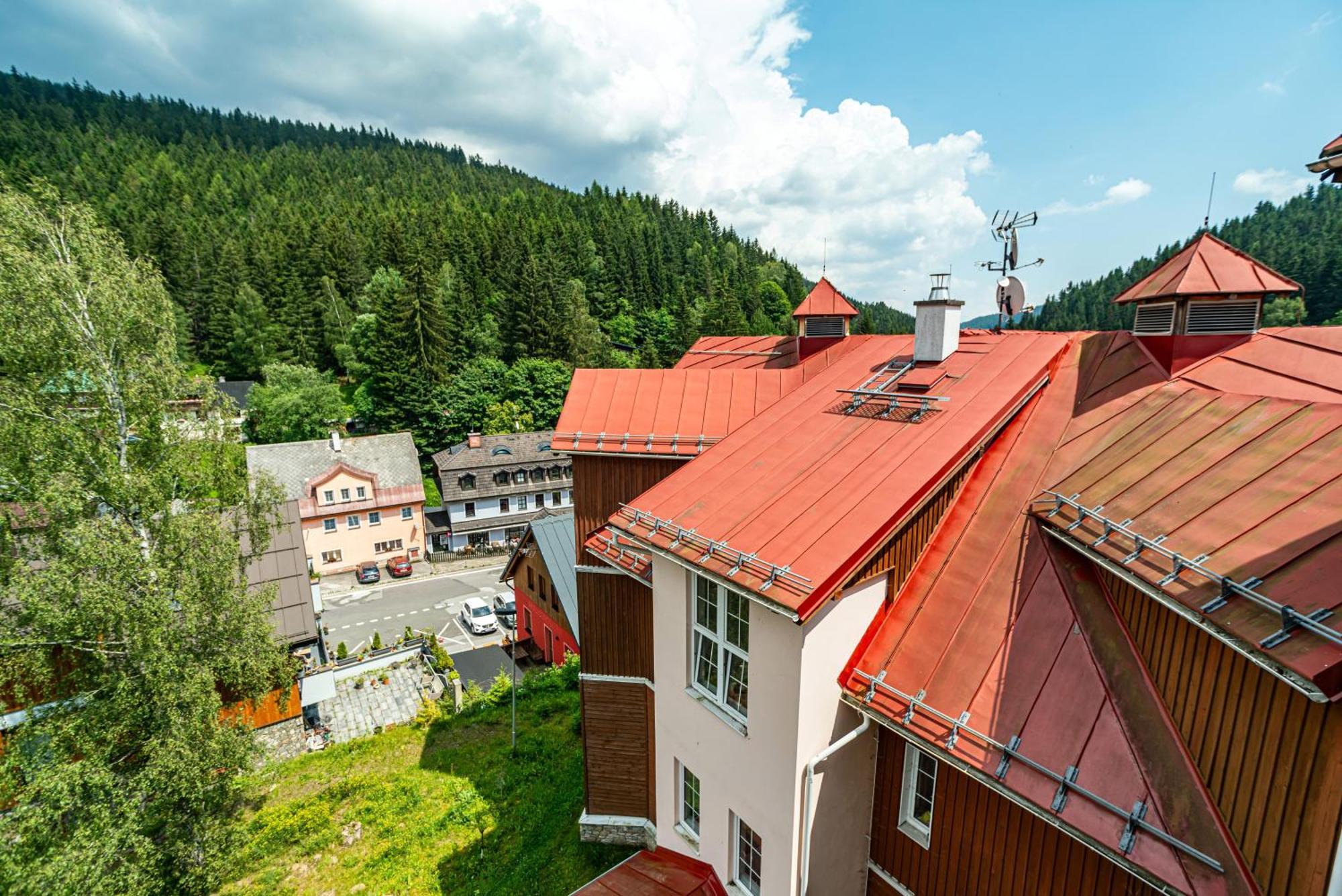 Apartman V Srdci Pece Пец под Снежко Екстериор снимка